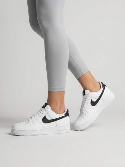 Nike Air Force 1 Women's Casual Athletic Shoes Anti-Slip Lace-Up Heritage Commuting Gym Travel Black DD8959-103