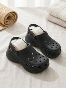 Crocs كلاسيكي كلوغ نساء بلون أسود 206302001 - الأسود - مشاهدة 3