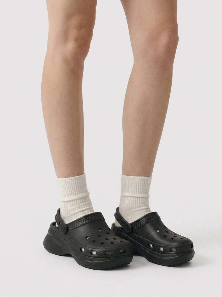Crocs CLASSIC PLATFORM CLOG Women's Clogs Versatile Lightweight Classic Outdoor Walking Vacation Black 206302-001 - Black - View 1