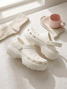 Crocs CLASSIC CLOG Women's Clogs Waterproof Slip-On Anti-Slip Beach Outdoor Walking White 209347-0WV - White - View 3