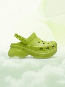 Crocs كلوغ كلاسيكي للسيدات بايه كيوي 206302312 - أخضر - مشاهدة 2