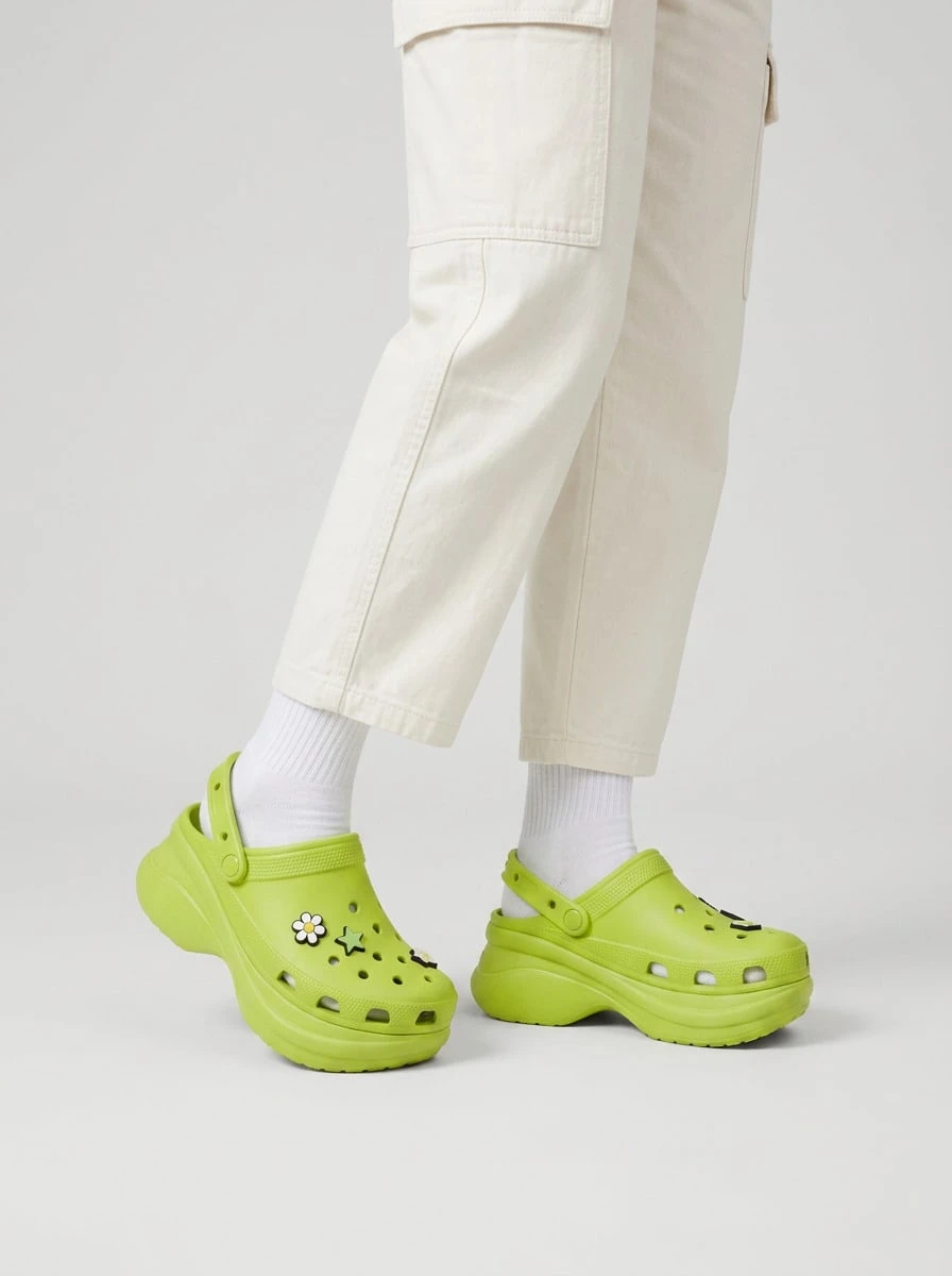 Crocs Classic Women's Clog Kiwi 206302312 - Green - View 1