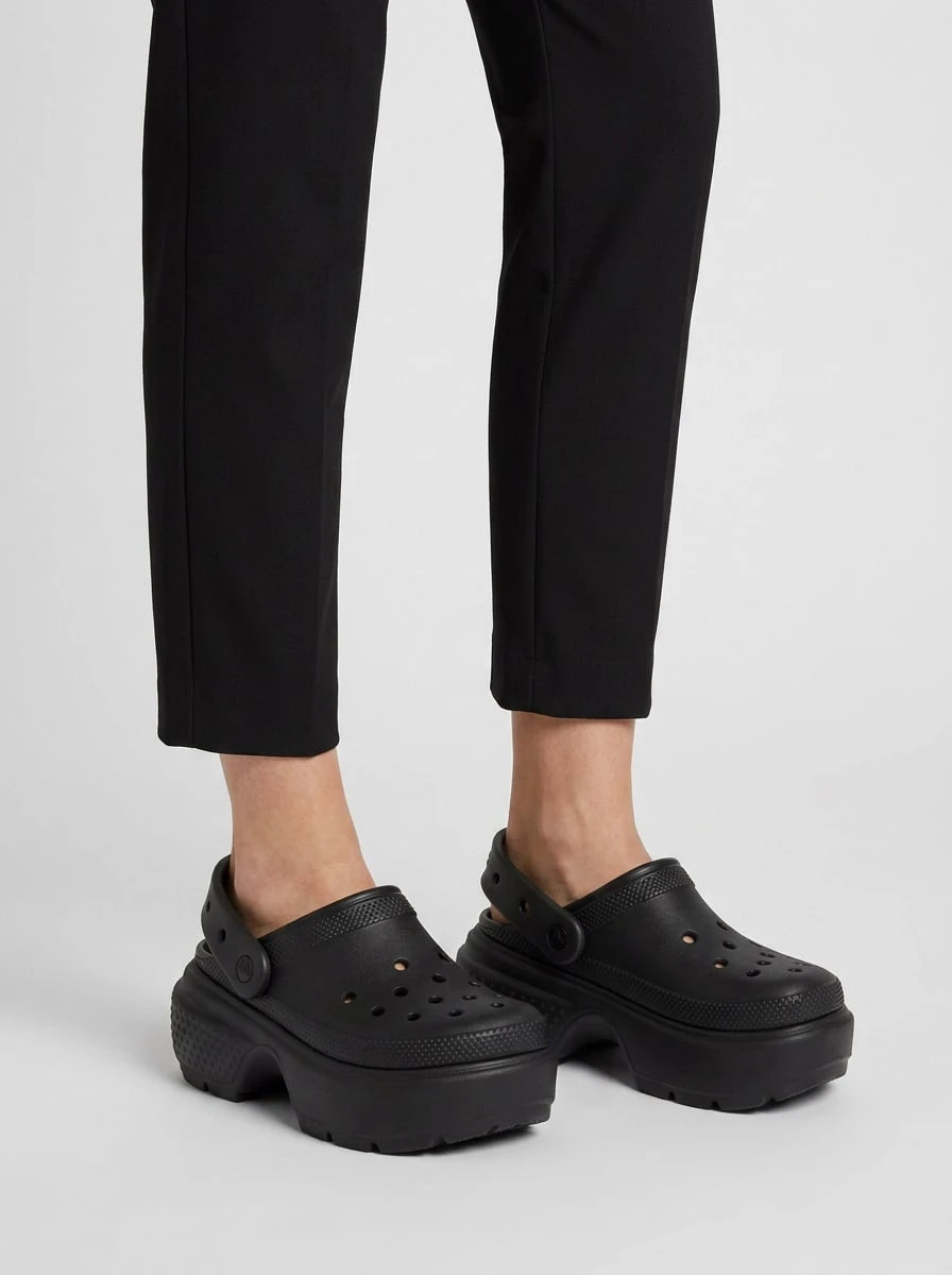 Crocs CLASSIC CLOG Women's Clogs Lightweight Versatile Comfortable Vacation Travel Casual Black 209347-001 - Black - View 1