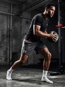 Under Armour شورتات رياضية للرجال مرنة وخفيفة الوزن متعددة الاستخدامات للجري والشاطئ والرياضة 1382427-025 - رمادي - مشاهدة 1