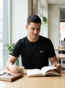 Hugo Boss عبوة من 2 تي شيرت رجالي باللونين الأسود والأبيض - Open Miscellaneous - مشاهدة 5
