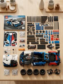 LEGO سيارة سباق BMW M4 GT3 EVO من تكنيك® للأطفال من عمر 11 سنة فما فوق 42226 - متعدد الألوان - مشاهدة 4