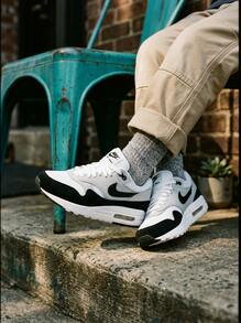 Nike أحذية الأطفال الكبار Air Max 1 أبيض/أسود-بلاتيني نقي DZ3307 - أبيض/بلاتيني نقي/أسود - مشاهدة 1