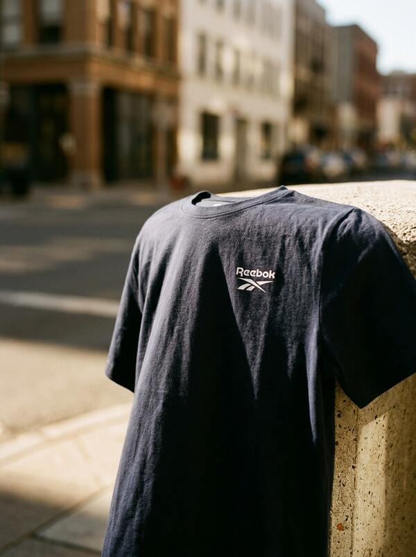 Reebok Men's Sports Tees & Tanks Durable Comfortable Versatile Outing Gym Home Navy 100240908
