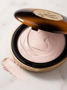 Lancôme مُحدِّد إضاءة Teint Idôle Ultra Wear C.E المُحوِّل للبشرة 01 إضاءة خفيفة 10 جرام - 01 توهج خفيف - مشاهدة 3
