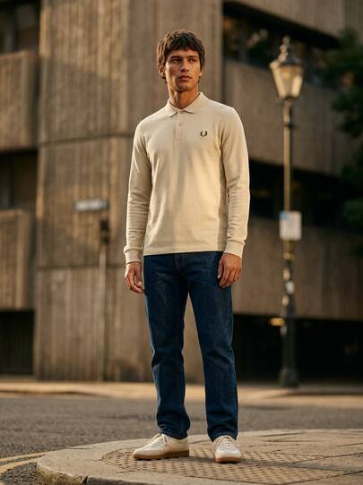 Fred Perry قميص بولو بأكمام طويلة لون بيج للرجال