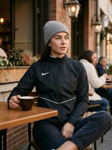 Nike جاكيتات رياضية قابلة للطي تنفسية فاخرة للتخييم والرياضة والمشي لمسافات طويلة باللون الأسود HM7267-010 - أبيض وأسود - مشاهدة 2