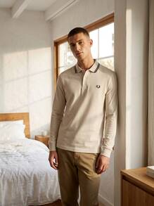 Fred Perry قميص بولو بأكمام طويلة للرجال، رمادي داكن - PRRDGEMRL/ANCHGR - مشاهدة 2