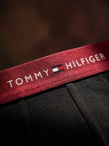 Tommy Hilfiger ملابس داخلية رجالية من تومي هيلفيغر، سراويل قصيرة خفيفة الوزن ومتينة بخصر مطاطي للسفر والرياضة والمكتب UM0UM03890 - 0XP - Fre Rd/Ae Sea/Ras Ju - مشاهدة 4