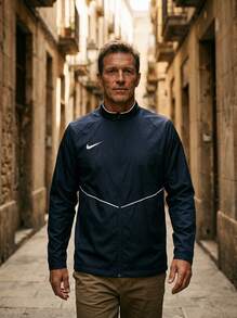 Nike جاكيتات رياضية للرجال مقاومة للماء ومعزولة ومقاومة للرياح للتدريب اليومي والسفر باللون الكحلي HM7265-410 - أزرق بحري - مشاهدة 5