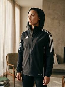Adidas جاكيتات رياضية متعددة الاستخدامات متينة معزولة كاجوال عطلة نهاية الأسبوع والتنقل باللون الأسود IP6668 - أسود / أبيض - مشاهدة 4