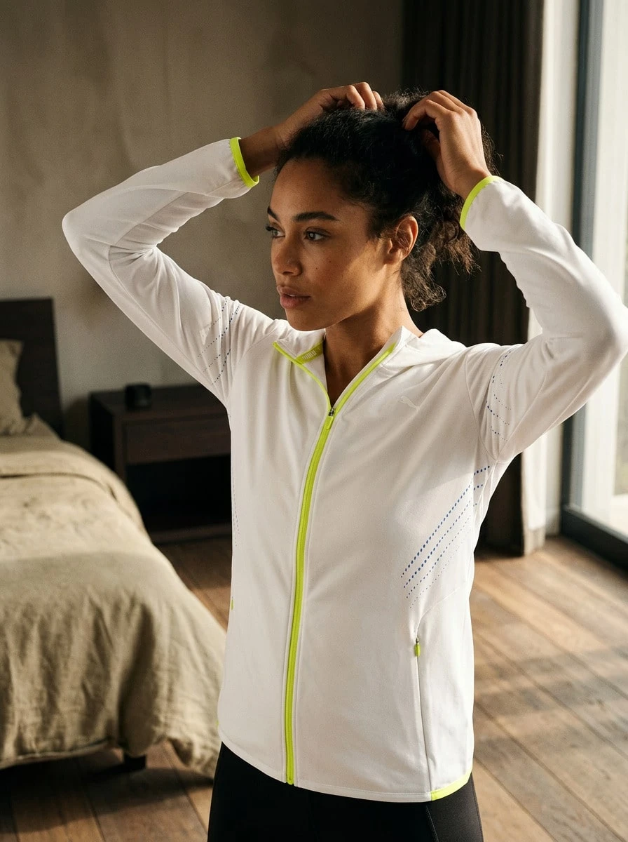 Puma معطف نسائي أبيض فائق النسج - أبيض - مشاهدة 1