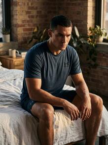 Under Armour SPORTSTYLE Men Sports Tees & Tanks Comfortable Versatile Lightweight Daily Weekend Training 1326799-408 - Navy - View 2