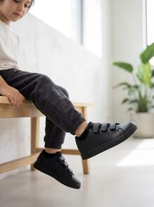Adidas أحذية رياضية للأطفال Advantage Base 2.0 باللون الأسود الأساسي / الأسود الأساسي / الرمادي الست IE9018 - أسود أساسي / أسود أساسي / رمادي ستة - مشاهدة 5