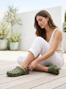Crocs CLASSIC CLOG Women's Clogs Lightweight Versatile Comfortable Walking Vacation Travel Green 10001-309 - Army Green - View 5