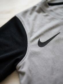 Nike Men's Sports Tees & Tanks Breathable Classic Fit Quick-Dry Daily Weekend Training Grey DH8035-052 - Grey - View 5