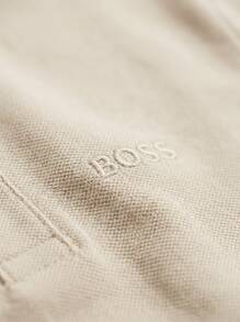 Hugo Boss قمصان بولو رياضية للرجال ماصة للرطوبة بقصة كلاسيكية فاخرة لعطلة نهاية الأسبوع والجولف والمكتب 50469055-111 - أوبن وايت - مشاهدة 5