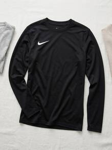 Nike بلوزة رياضية سوداء للأطفال من باركVII - الأسود - مشاهدة 2