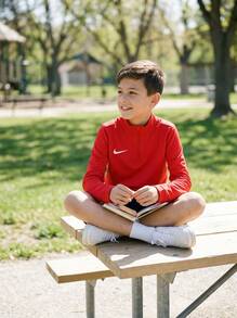 Nike Young Boys Sweatshirts Soft Fleece-Lined Warm Sports Commuting Weekend Red FD7591-657 - Red - View 4