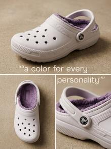 Crocs كلاسيك كلوج نسائي ناعم مانع للانزلاق مرن للشاطئ والاستخدام اليومي الكاجوال 203591-5PU - ضباب الموف - مشاهدة 3
