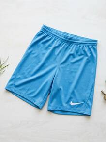 Nike شورتات أولاد مراهقين مريحة متعددة الاستخدامات خفيفة الوزن للجم واليومي وعطلة نهاية الأسبوع باللون الأزرق BV6865-412 - أزرق فاتح اللون - مشاهدة 2