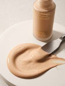 MAC Serum Powd Found NW15 - Multicolor - View 3