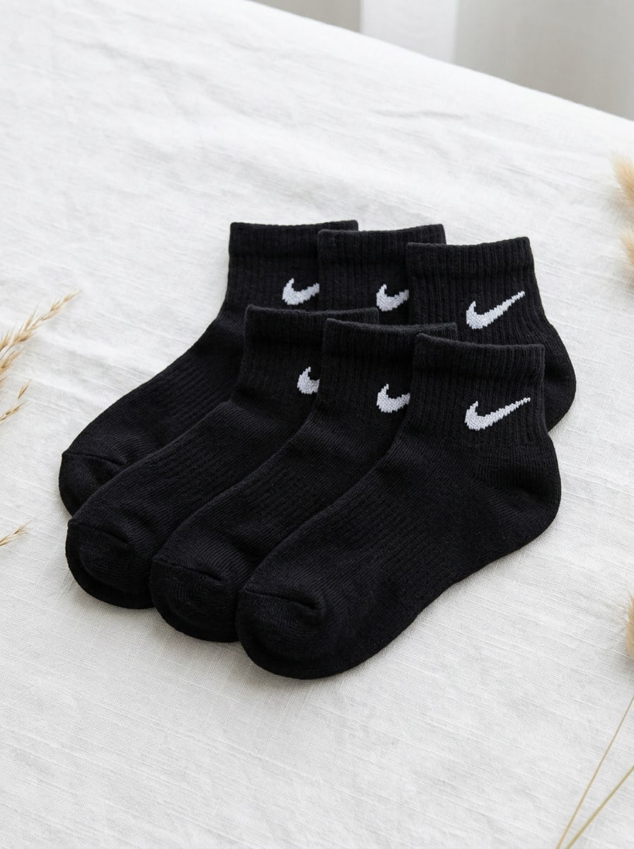 Nike جوارب رياضية للأطفال ماصة للرطوبة مريحة وخفيفة الوزن كاجوال للجري والتدريب SX6912-010 - الأسود - مشاهدة 1