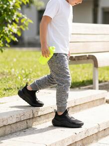 Nike أحذية رياضية للأطفال، سريعة الاستجابة، مريحة، للخروج والمشي والجيم، IF2894-001 - الأسود - مشاهدة 5