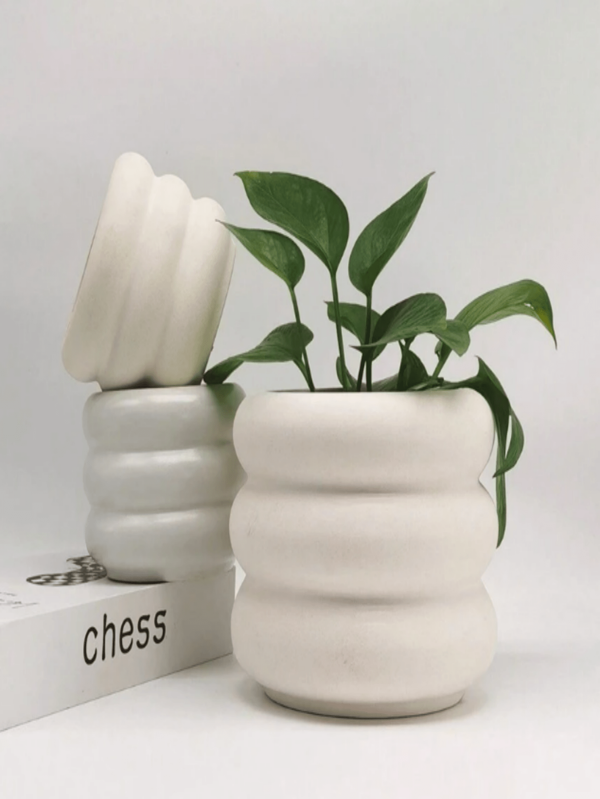 SHEIN 1pc Decorative Modern White Ceramic Planter Pot, Suitable For Indoor Plants, Cute Unique Planters For Home & Office Decor