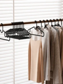 SHEIN 1 قطعة/10 قطع/20 قطعة/40 قطعة شماعة بلاستيكية بسيطة للمنزل مانعة للانزلاق، حامل ملابس، رف تجفيف الملابس، مع مشبك تعليق بدون آثار وخطاف، باللونين الأسود والأبيض - الأسود - مشاهدة 4