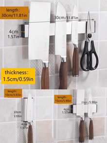 1 pièce Porte-couteaux de cuisine (pas besoin de percer, fourni avec colle sans clou, distinguer l'avant de l'arrière lors de l'installation, aimant unilatéral) Porte-couteaux magnétique en acier inoxydable 304 simple monté au mur. Rangement pour couteaux de cuisine. Porte-couteaux Halloween Noël Bon assistant de cuisine Accessoires de rangement de couteaux de cuisine