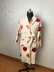 SHEIN Áo ngủ nữ, áo choàng tắm thời trang in hình dâu tây, áo choàng dài tay rộng rãi, mềm mại, ấm áp, thích hợp cho mùa đông, thích hợp cho tiệc tùng, sử dụng hàng ngày, trang trí phòng tắm tại nhà. - Nhiều màu - Xem 8