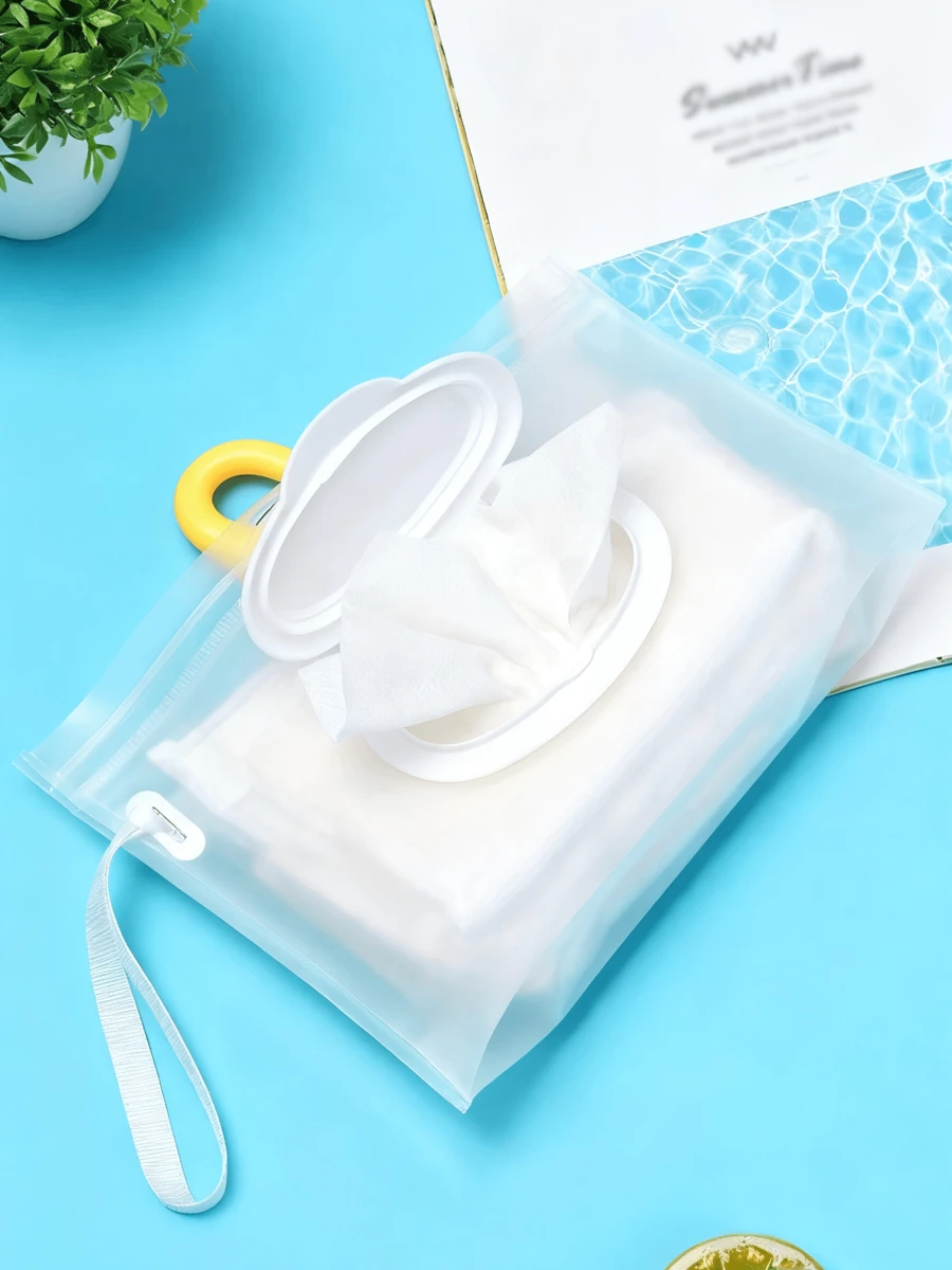 SHEIN 1 件桌面湿巾收纳袋、湿纸巾容器、浴室纸巾悬挂整理袋、旅行便携式收纳、湿巾携带袋、婴儿湿巾包、便携式翻盖可重复密封 EVA 湿巾补充袋、塑料翻盖纸巾包装袋、压花链防水纸巾包装袋、居家旅行必备 - 彩色 - 查看 1