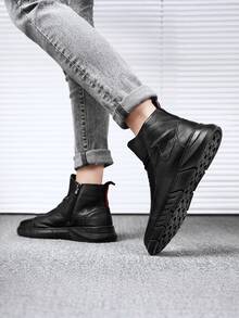 Botas de estilo británico botas negras cortas botas altas zapatos masculinos moda botas ligeras,Botines de hombre antideslizantes y amortiguadores de otoño,Botas de montar de caña alta para hombre,Botas De Trabajo Multifuncional,High-top botas antideslizantes resistente al desgaste, cómodo casual transpirable suela gruesa botas de los hombres, de interior y al aire libre cuatro estaciones se puede usar Botas de hombre - Negro - Ver 4