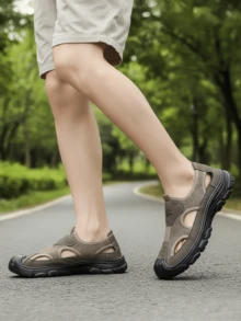 Sandalias para Hombre con Características Deportivas, Diseño sin Cordones que Facilita el Uso. Los Materiales Suaves y la Transpirabilidad Mantienen tus Pies Frescos y a gusto. La Suela Antideslizante te Da Confianza en tus Movimientos, Ideal para Actividades Diarias. - Caqui - Ver 2