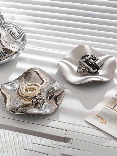 1个银色陶瓷首饰托盘，奢华首饰收纳托盘，适用于玄关、钥匙、手表、香水和装饰品，适合家居、房间、客厅和办公室收纳整理，旅行必备。