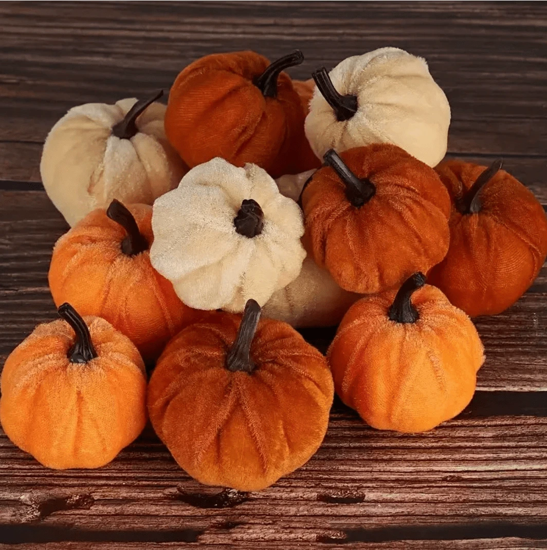 6 Pieces Faux Velvet Foam Fabric Pumpkin Decorations, Autumn Home Pumpkin Decorations, Assorted Velvet Pumpkins Fake Pumpkins, Artificial Autumn Tabletop Decorations, Reusable Thanksgiving, Autumn Table Centerpieces, Velvet Craft Pumpkins, Suitable For Autumn Home Farmhouse Harvest Thanksgiving Decorations, Table Centerpieces, Halloween Decorations, Christmas Decorations