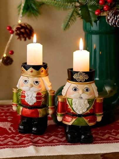 Cirelle Christmas-Themed Cartoon Character-Shaped Candles That Burn For An Extremely Long Time, Emitting Bright And Warm Light Without Any Unpleasant Smell. They Are Perfect For Decorating A Christmas Restaurant To Create An Atmosphere, And Are Also Lovely Christmas Gifts.