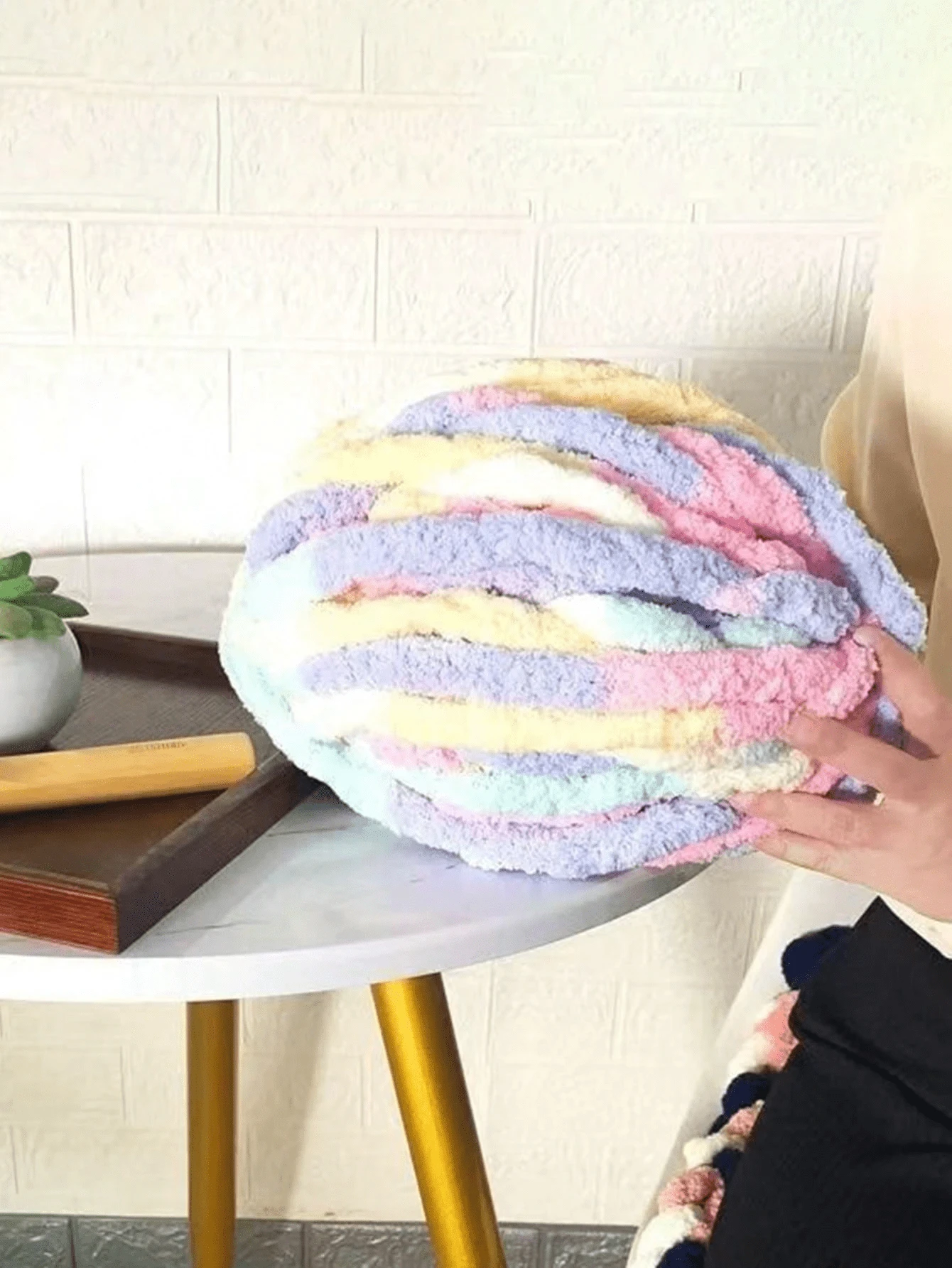 1卷/包 手指编织毛绒纱线，DIY毯子、垫子、围巾、甜甜圈形状纱线（约45-75克重，4-8米长，不建议购买1卷，因为无法完成1个成品）