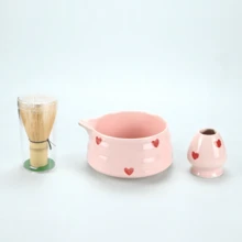 1件/2件/3件/4件/5件套手绘爱心抹茶茶具套装。包含一个时尚的爱心形抹茶碗、一个茶筅和一个茶尺——这套可爱清新的四件套茶具非常适合初学者。也是送给抹茶爱好者的完美礼物/纪念品/生日礼物。 - 粉色 - 查看 11