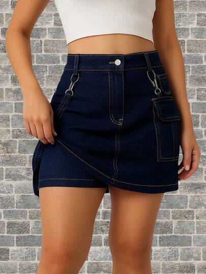 Falda Short con Bolsos Tipo Cargo y Cintas Removibles.  Mezclilla Suave y Elástica.