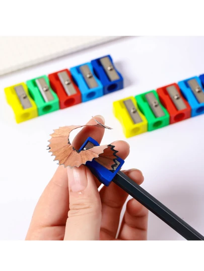 100个装，新款升级单孔小方头削笔器，削笔器，小型手动塑料削笔器，文具礼品【可用于文具礼品、赠品等】【削笔器颜色随机】