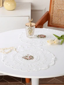 4 قطع من الحصير المائدة من البوليستر، مزين بالتطريز لديكور طاولة الطعام، عازل للحرارة، مقاوم للخدش والغبار، مناسب للزفاف والحفلات والهدايا وأعياد الميلاد والكريسماس - بيج - مشاهدة 5