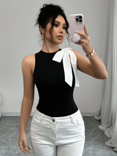 Camiseta sin mangas de mujer con contraste de color y lazo