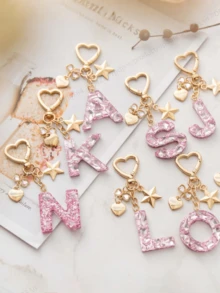 Llavero con letra linda, llavero rosa con diamante, llavero colgante de letra mayúscula de resina con lámina, llavero elegante, regalo para mujer, decoración de billetera, Día del Padre, Día de la Madre, regalo de cumpleaños, regalo festivo de Acción de Gracias y Navidad. - Polvo de diamante - Ver 3