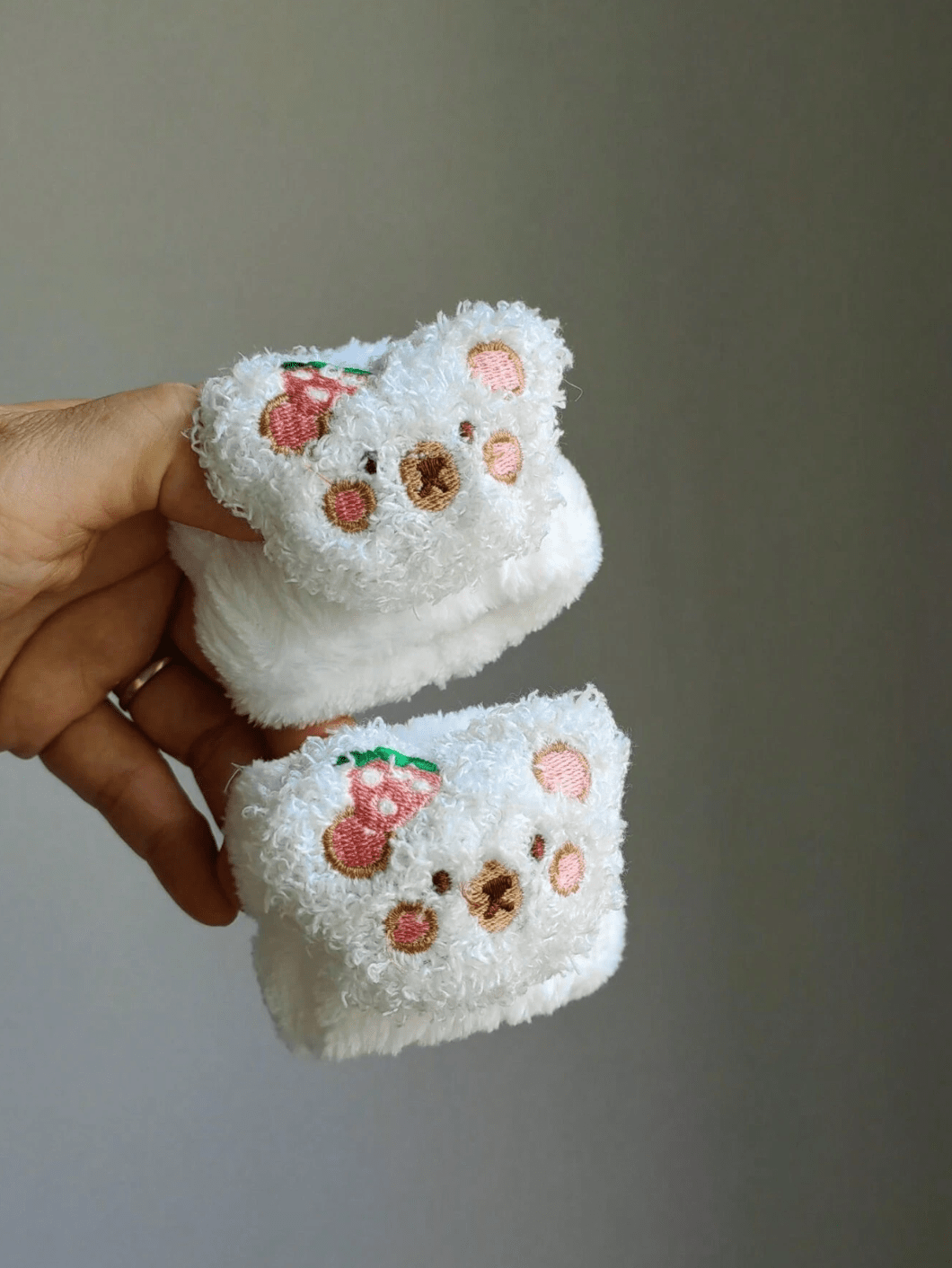 2/4pcs Wristband Towel For Face Wash With Multiple Functions, Anti-Sweat, Moisture Absorption, Reusable - Black and White - View 6